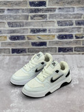 کتونی مردانه Nike Air با طراحی اسپرت، رویه مشبک و تنفسپذیر، زیره مقاوم و مناسب استفاده روزمره